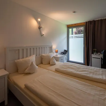 ヴィシニティ Neubrücke