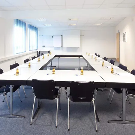 ヴィシニティ ホテル 3*