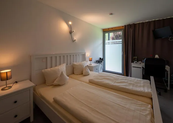 ヴィシニティ Neubrücke