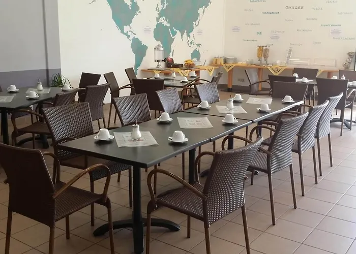 ヴィシニティ ホテル